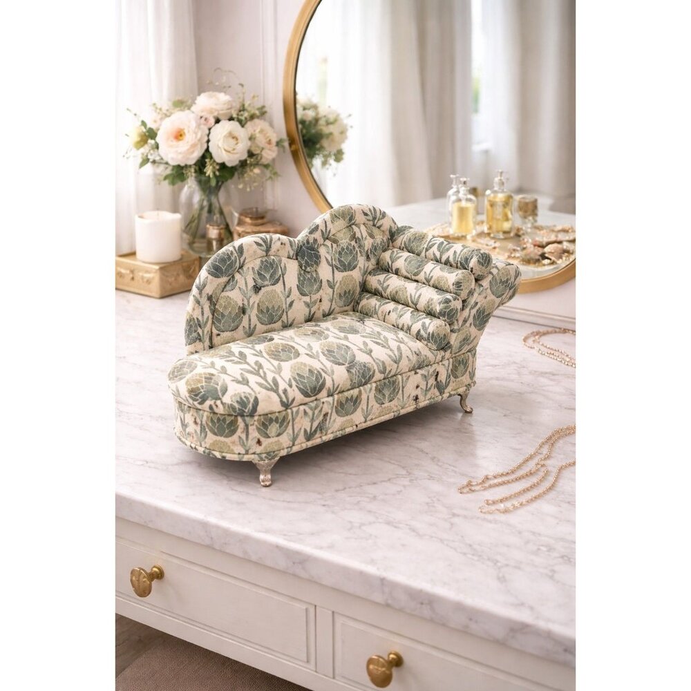 New Green Scandinavian Doll Chaise Jewelry Box Organizer Couch Jewelry Box - Picture 2 of 6